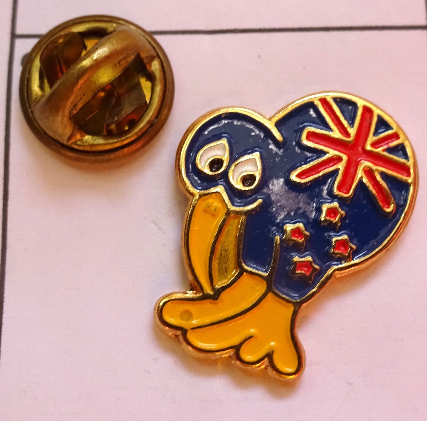 Plaketten & Abzeichen: Pin Kiwi Neuseeland Wappen – Gebraucht aus Utzenstorf von BUtter81