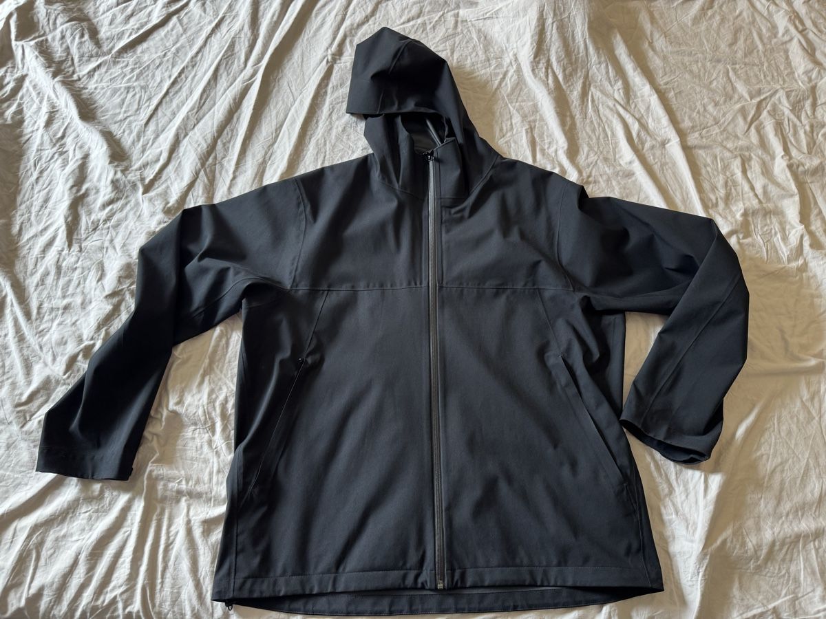 Uniqlo Giacche: UNIQLO 3D blocktech Regenjacke xxl  – Usato da Rapperswil SG venduto da pli_fz9r