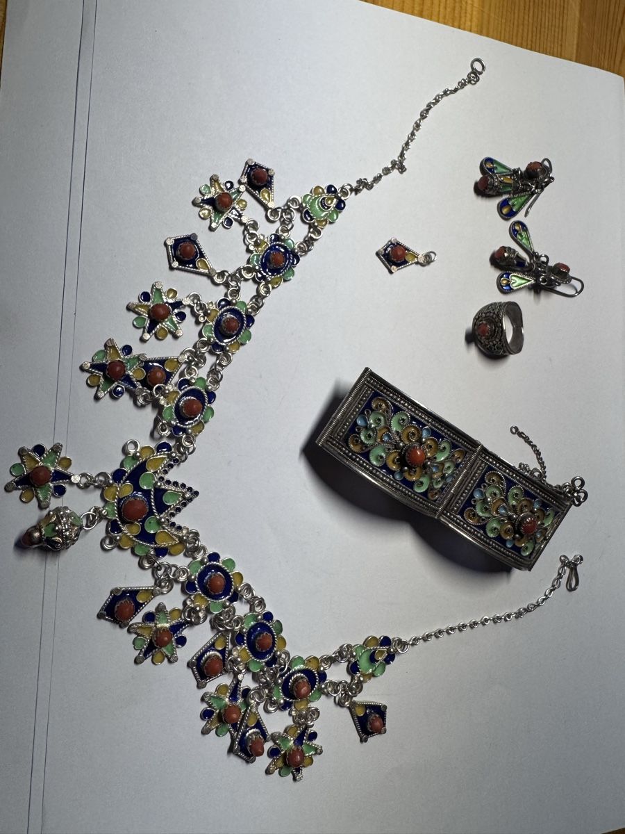 Altri gioielli: Superbe parure bijoux anciens argent émaillé corail – Usato da Vésenaz venduto da Angela.C3