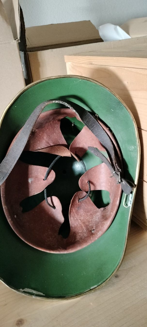 Pompieri: Feuerwehr Helm Alt Nr.5 – Usato da Gansingen venduto da Lisa-Jane 5