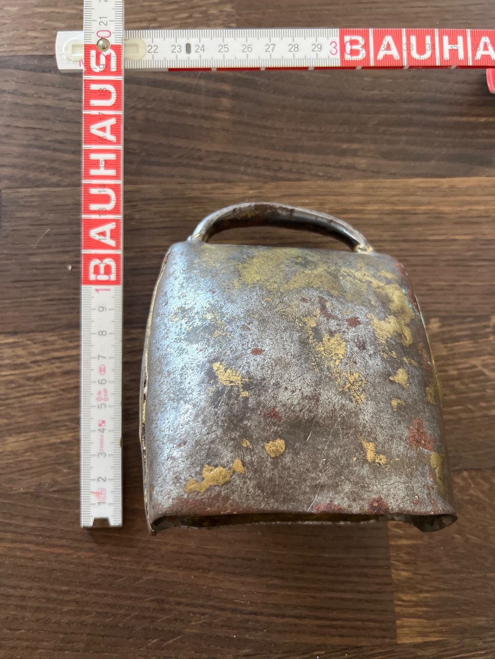 Campanacci mucche: antike Treichel, 11 cm hoch – Usato da Mols venduto da AgaJ