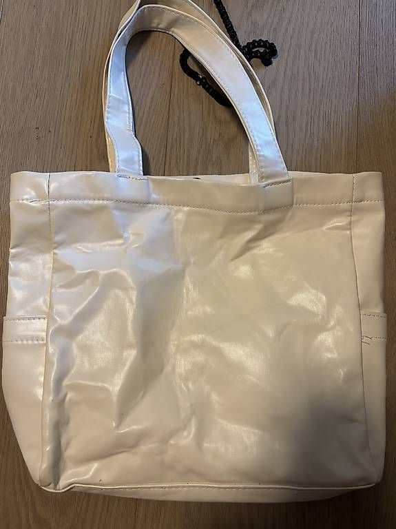 Borse da donna: Borsa bianca  – Usato da Cademario venduto da ana_zp9b