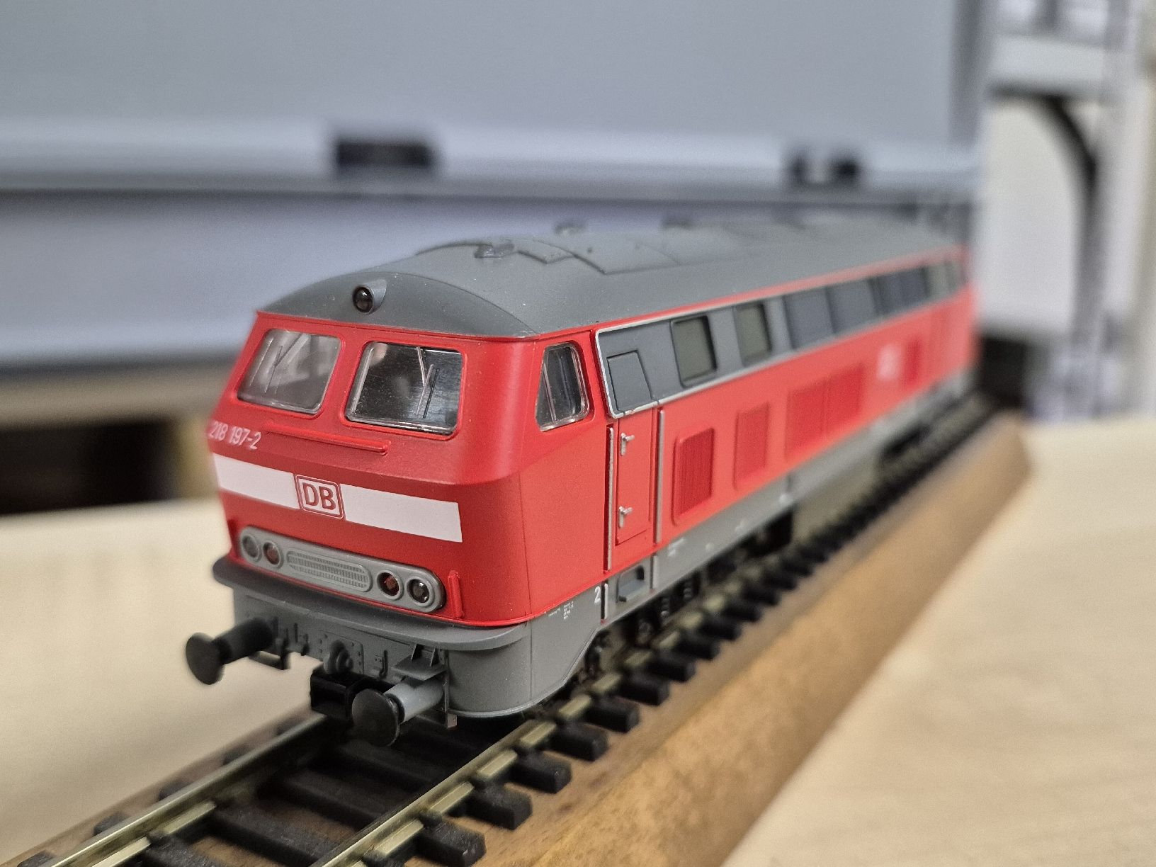 Roco Modellini di ferrovie: ROCO   DB  BR218 197-2 – Usato da Interlaken venduto da trainboy69