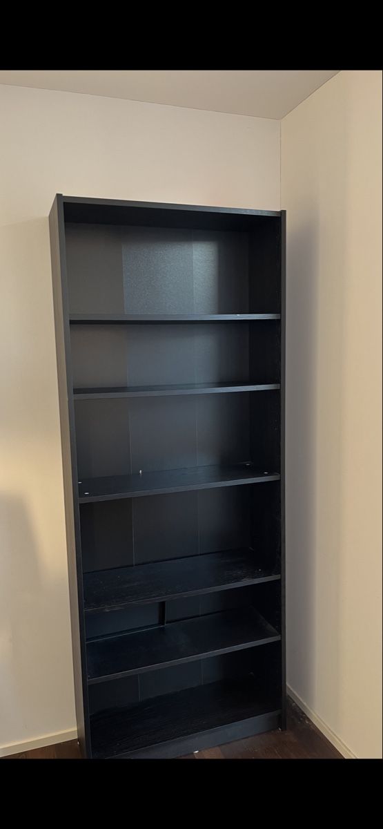 Ikea Étagères: IKEA Bücherregal BILLY Schwarz 80x28x202 – D'occasion à Uster par nic_nb77 1