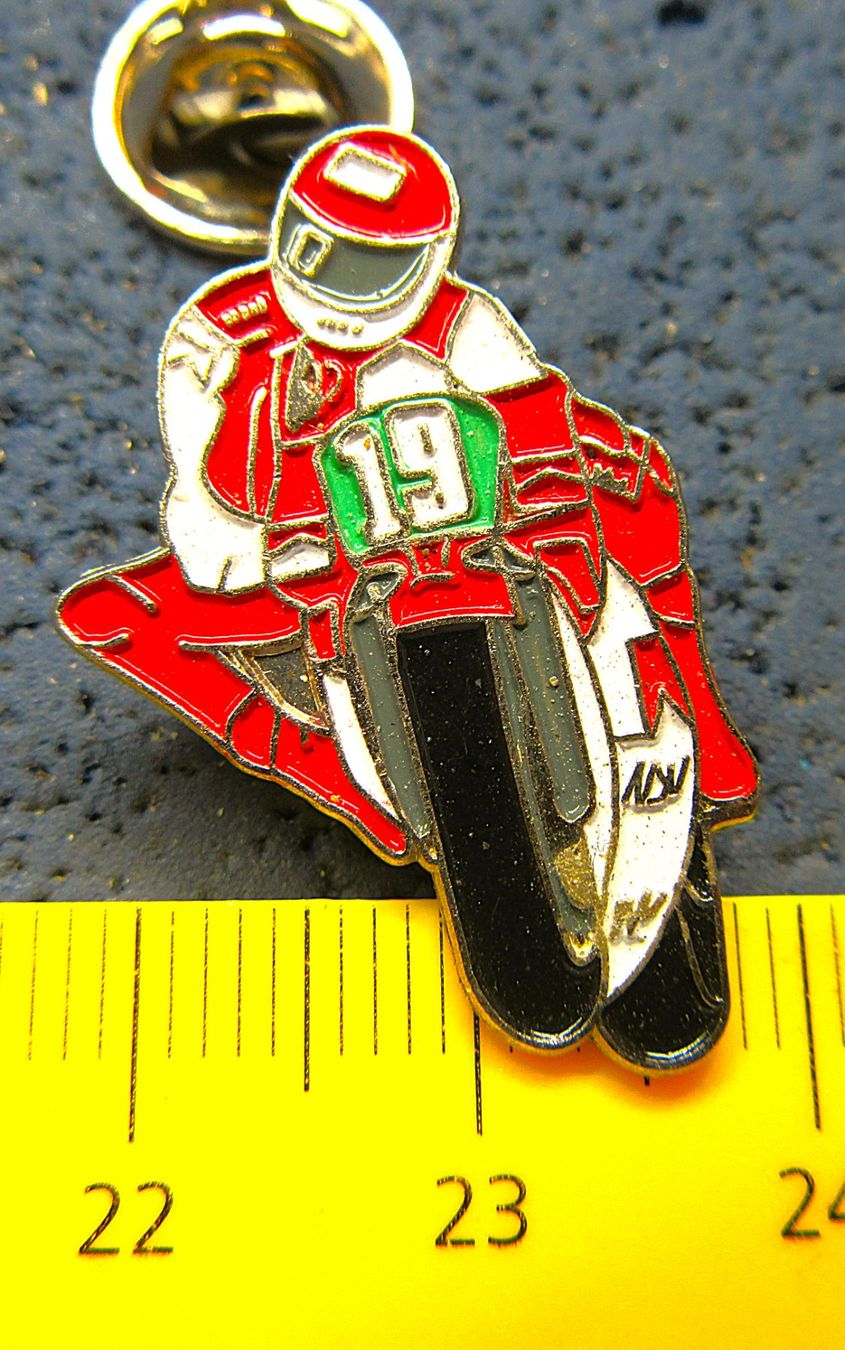 Marlboro Plaketten & Abzeichen: MARLBORO MOTO RACING PIN – Gebraucht aus Ettingen von Hausi4711