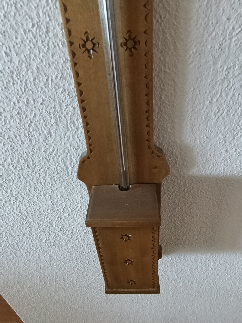 Magnum Barometer Holz mit Schnitzerei guter Zustand (Gebraucht) in ...