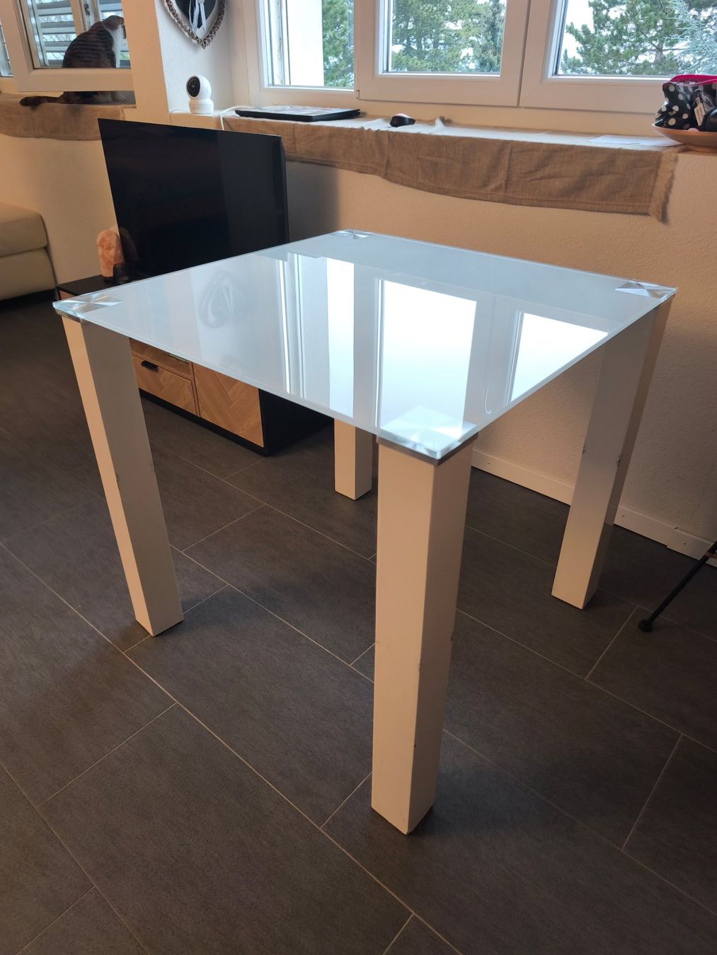 Tavoli: Table de Salon/Cuisine, en verre blanche – Usato da Cormondrèche venduto da CrizSuisse 1