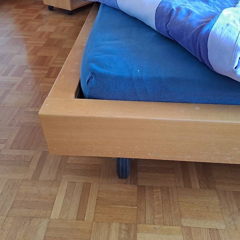 Letti: Grosses Bett – Usato da Köniz venduto da tuttifrutti02 1