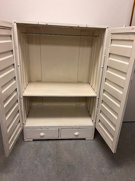 Kare Armadi: Kare Design High Chest Trailer Flag Container Schrank – Usato da Winkel venduto da Anjudo 1