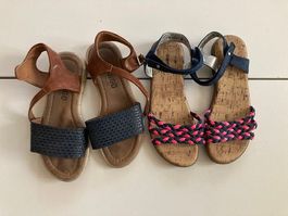 2 paires de sandalettes t.33