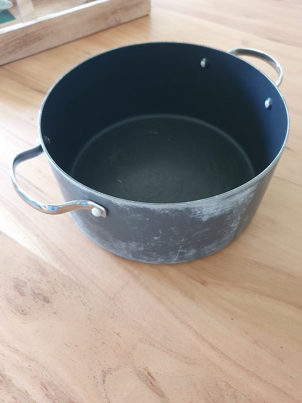 Pentole: Gebrauchter Kochtopf mit Deckel 24.5 cm Durchmesser – Usato da Zürich venduto da car_h899 1