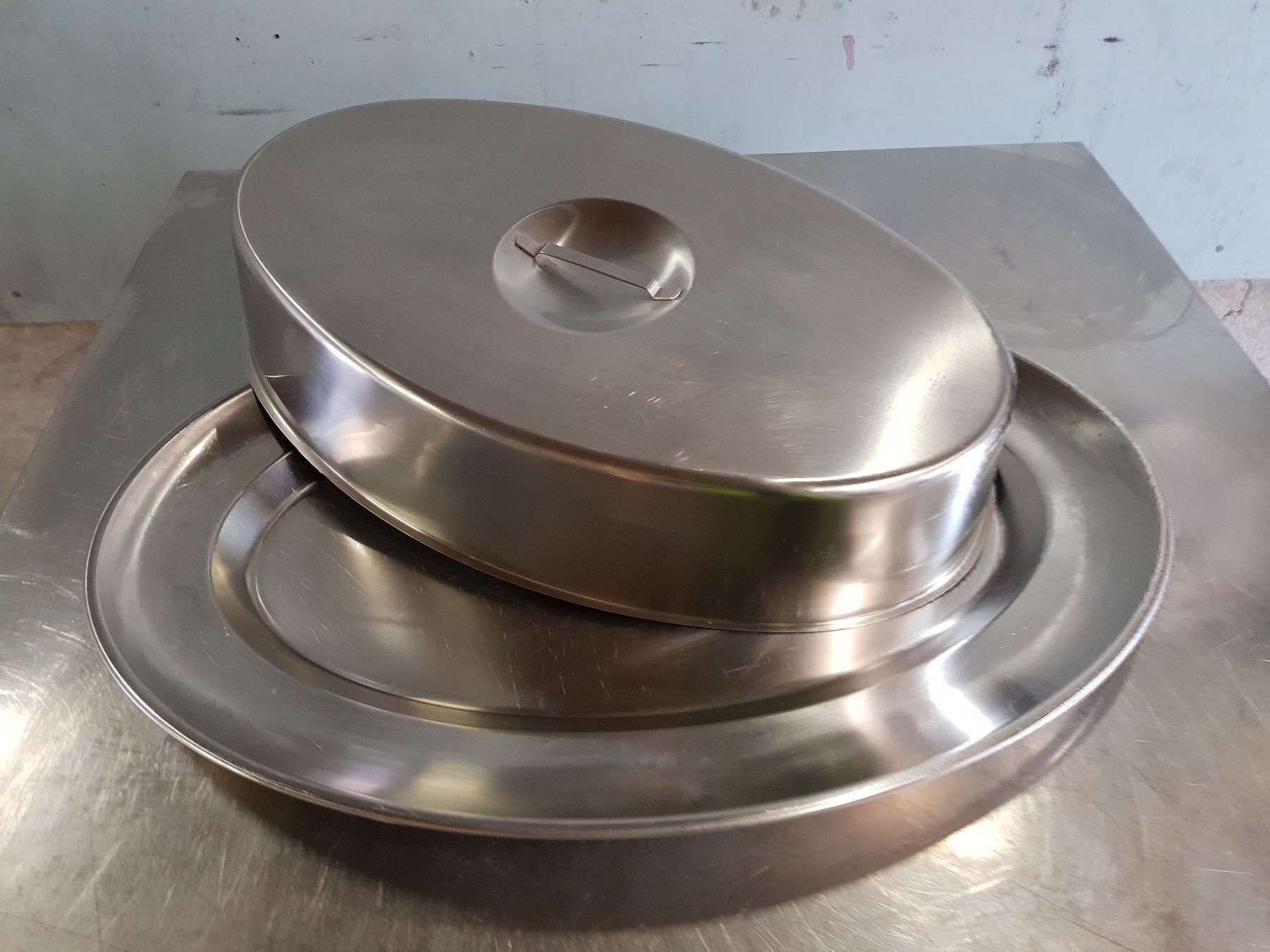 Küchengeräte: Oval Platte mit Deckel #732 – Gebraucht aus Wuppenau von Gastro-Wuppenau