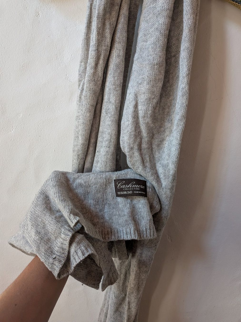 Foulards, Tücher & Schals: Grauer Kaschmirschal – Gebraucht aus Peccia von LillyMarie98 2