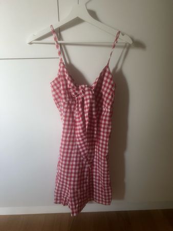 Rot karierter Jumpsuit ungetragen Grösse M
