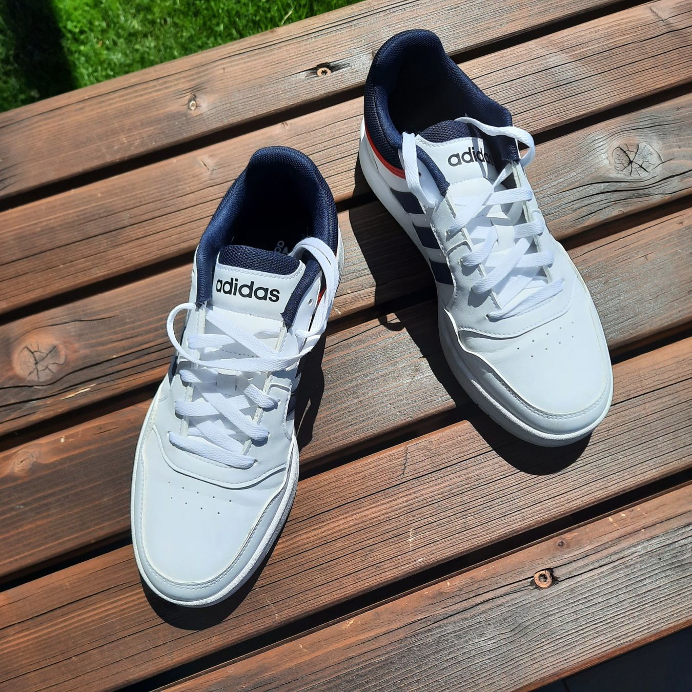 Adidas Scarpe da uomo: Schöne Adidas-Schuhe Gr. 8 – Usato da Bichwil venduto da Buesi68