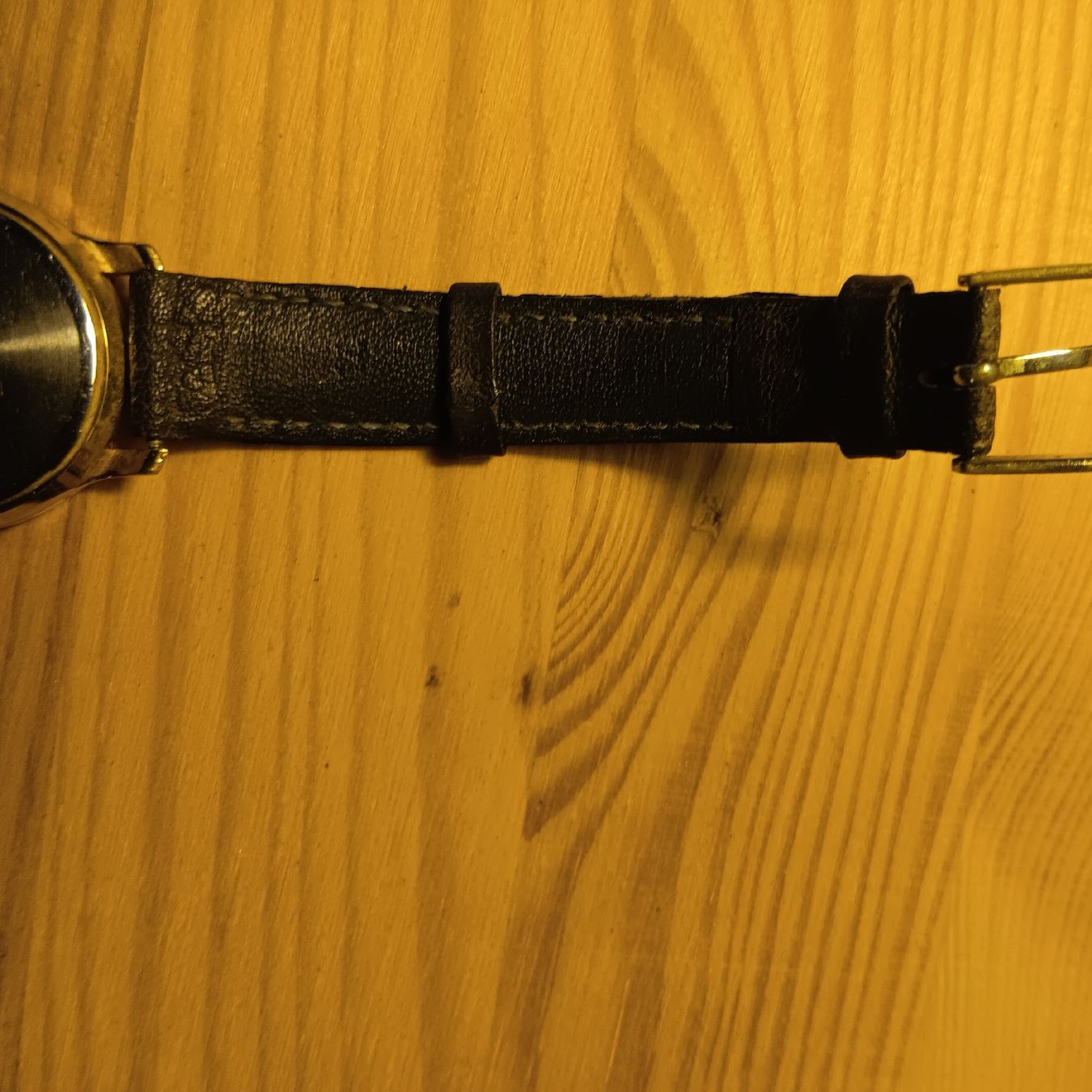Montres: Damen Uhr Goldfarbig – Défectueux à Zell LU par erwin61 2