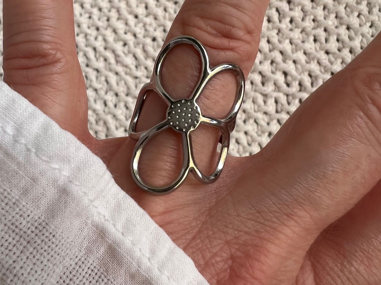 Anelli: Bague en acier inox design flower – Nuovo (secondo la descrizione) da Pully venduto da sunaddict