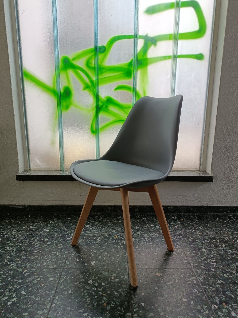 Stühle: Stuhl – Defekt aus Zürich von chalio