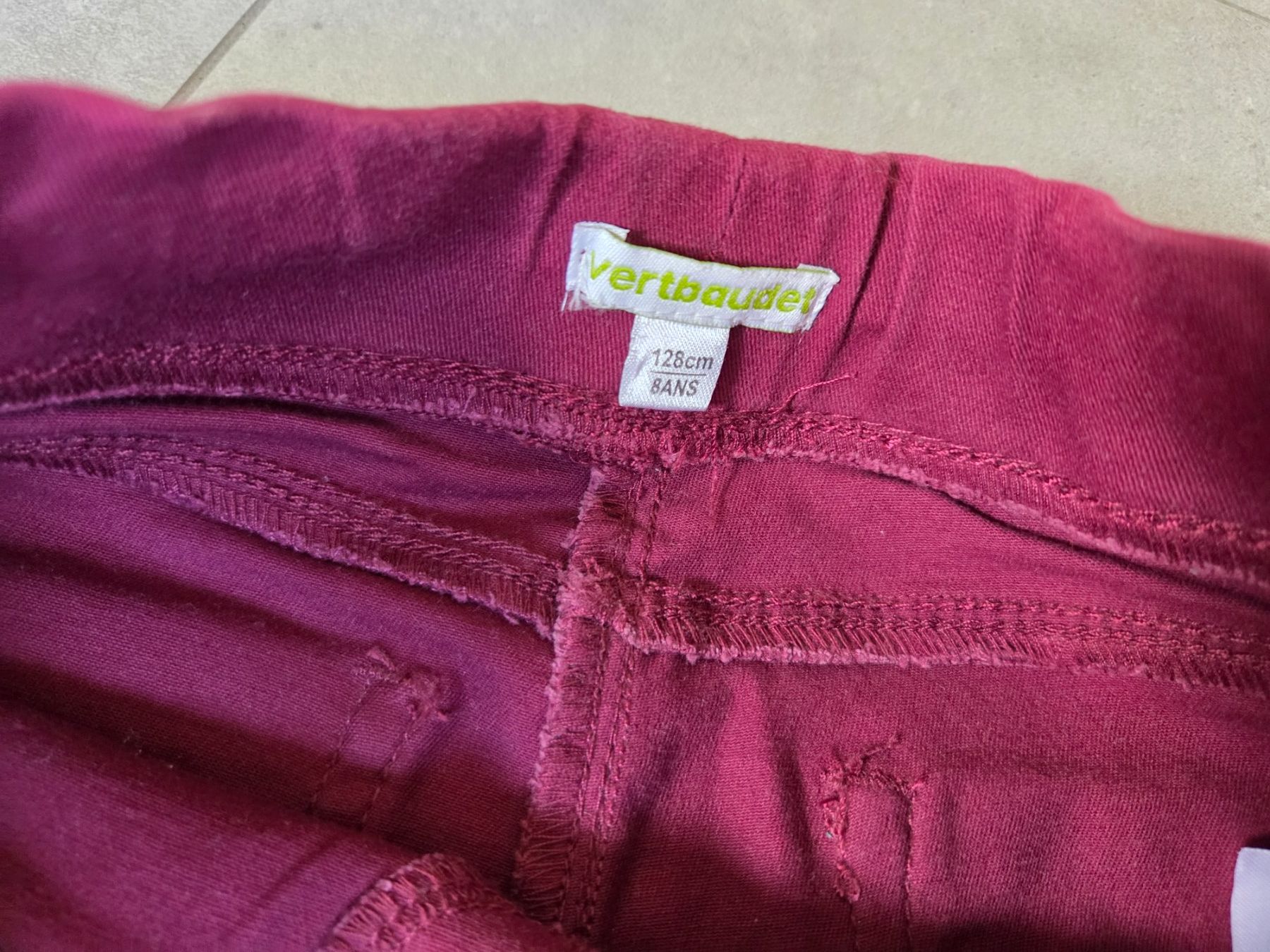 Vertbaudet Pantaloni: Hose von Vertbaudet Grösse 128 – Usato da Wiesendangen venduto da thawacc 3