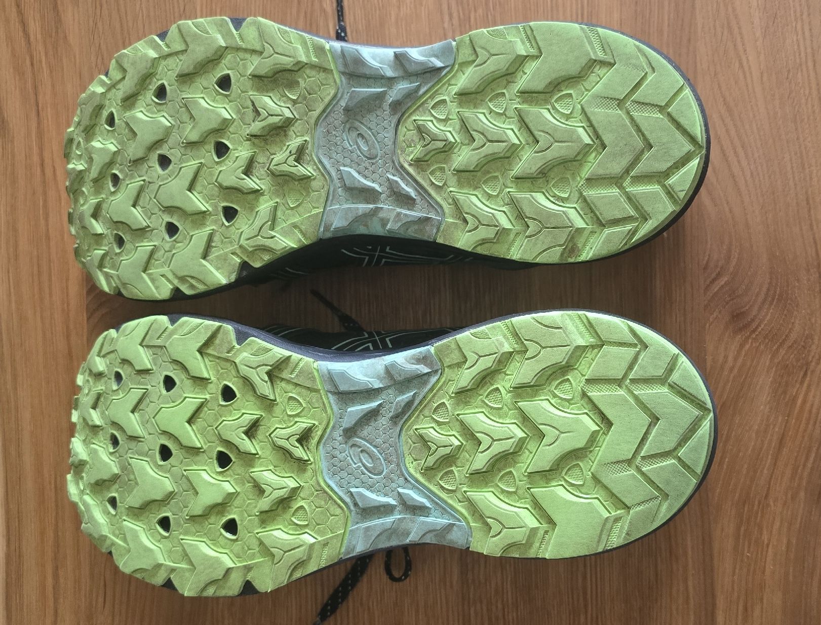 Asics Scarpe da uomo: ASICS Gel Venture 9 Grösse 44.5 – Usato da HORN venduto da Beat2fast4you 3