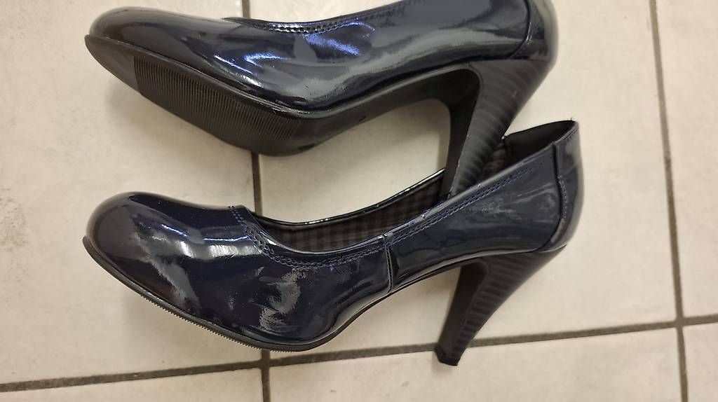 Cube Damenschuhe: Pumps – Gebraucht aus Wäldi von Fergiu 3