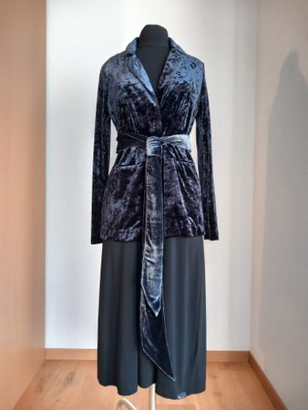 Neuer Damen Blazer von OVS Gr. S mit Gürtel