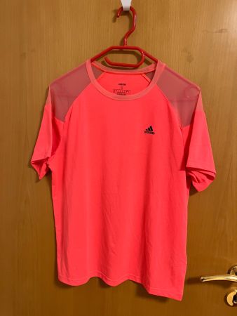 T-shirt Adidas rose fluo, taille S-M - Idéal !