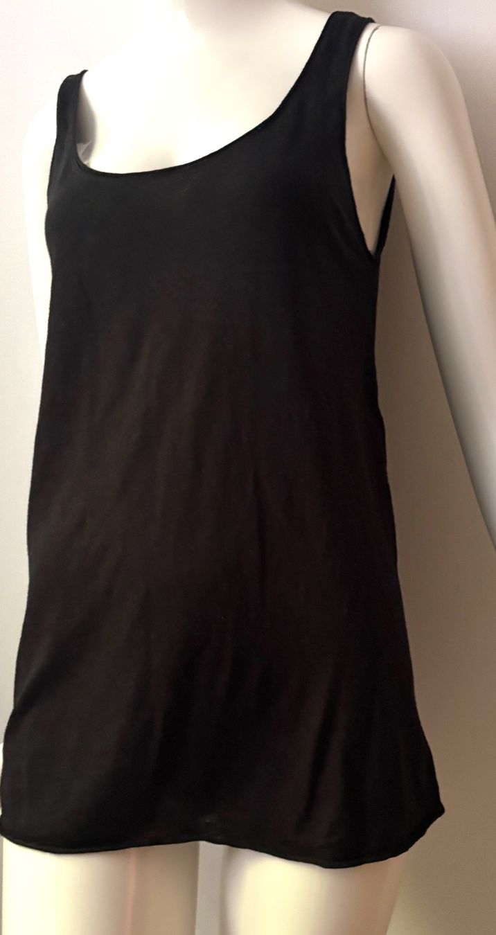 Top: Juvia Top schwarz - EU M – Usato da Bottmingen venduto da Merkur_Basel 1