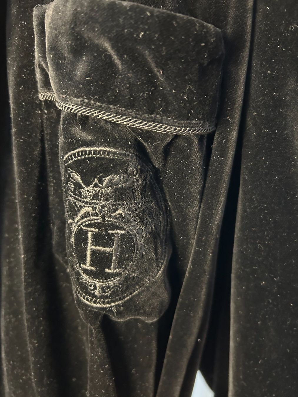 Hermès Bademäntel: Hermès Black Velvet Bathrobe – Gebraucht aus Bern von kurtikobolt74 3