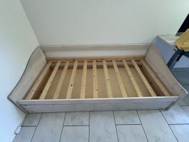 Tagesbett / Kinderbett aus Holz mit Schublade
