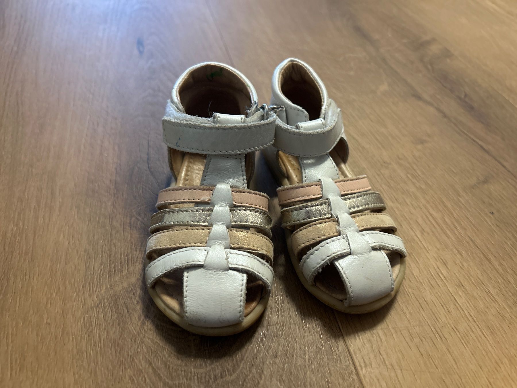 Scarpe per ragazze: Mädchen Sandale Gr 23 – Usato da Regensdorf venduto da Spyke55 1
