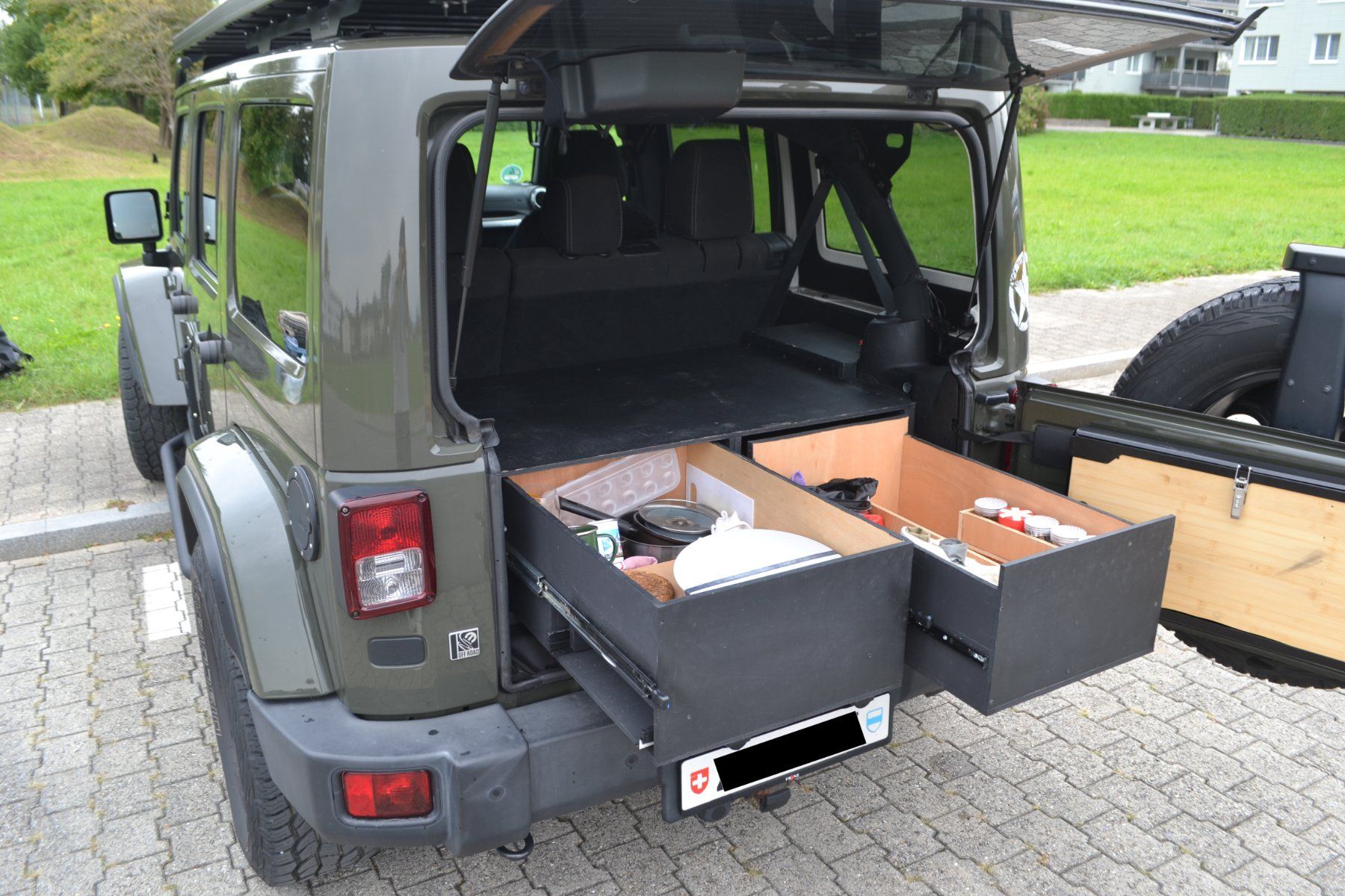 Jeep Automobili: Jeep Wrangler Sahara 2.8 CRD – Usato da Zug venduto da duc_76rh 3