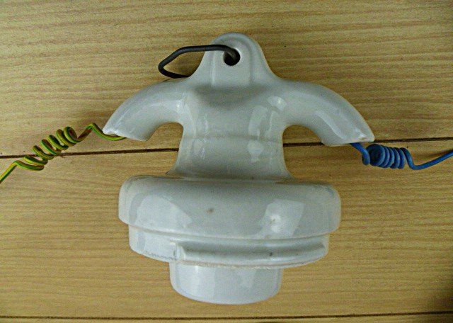 Lampade: Hof-, Stall-, Keller-, Zimmerlampe – Usato da Effretikon venduto da Heimstudio 5