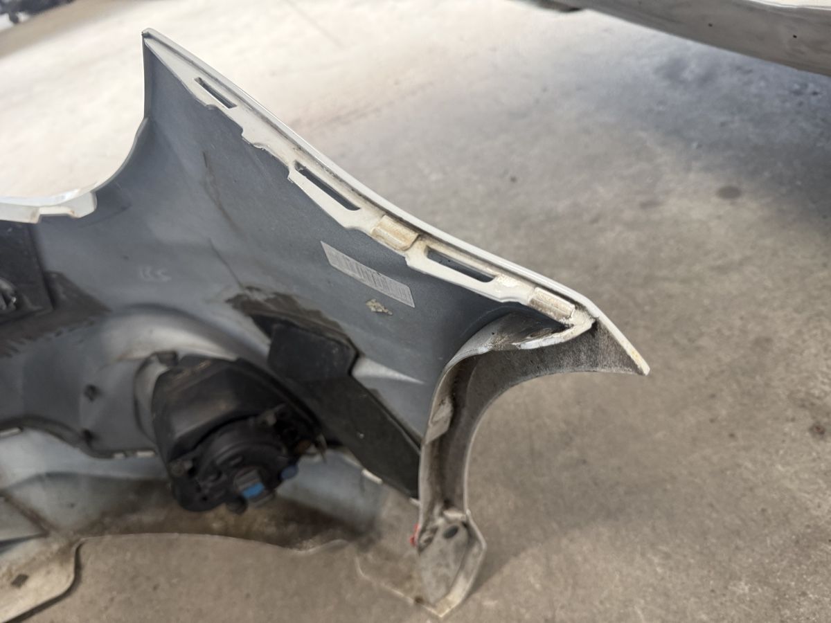 Opel Tutti pezzi di ricambio auto: Opel Corsa D OPC Stosstange Facelift – Usato da Schaffhausen venduto da sabdiu 8