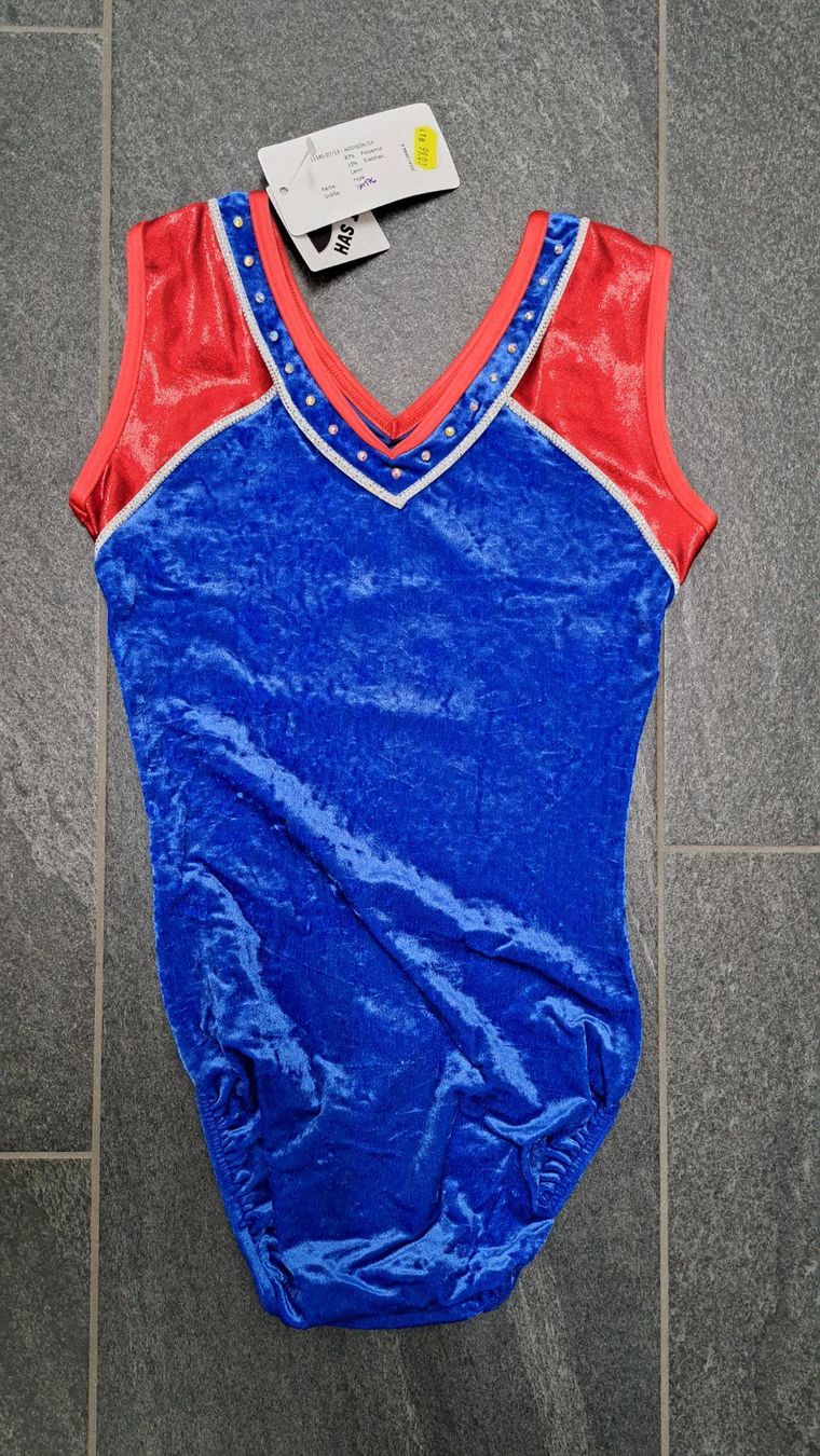Scarpe, pantaloni & magliette da ginnastica: Turndress Gr. 164 - NEU! – Nuovo (secondo la descrizione) da Egliswil venduto da Elaja 1