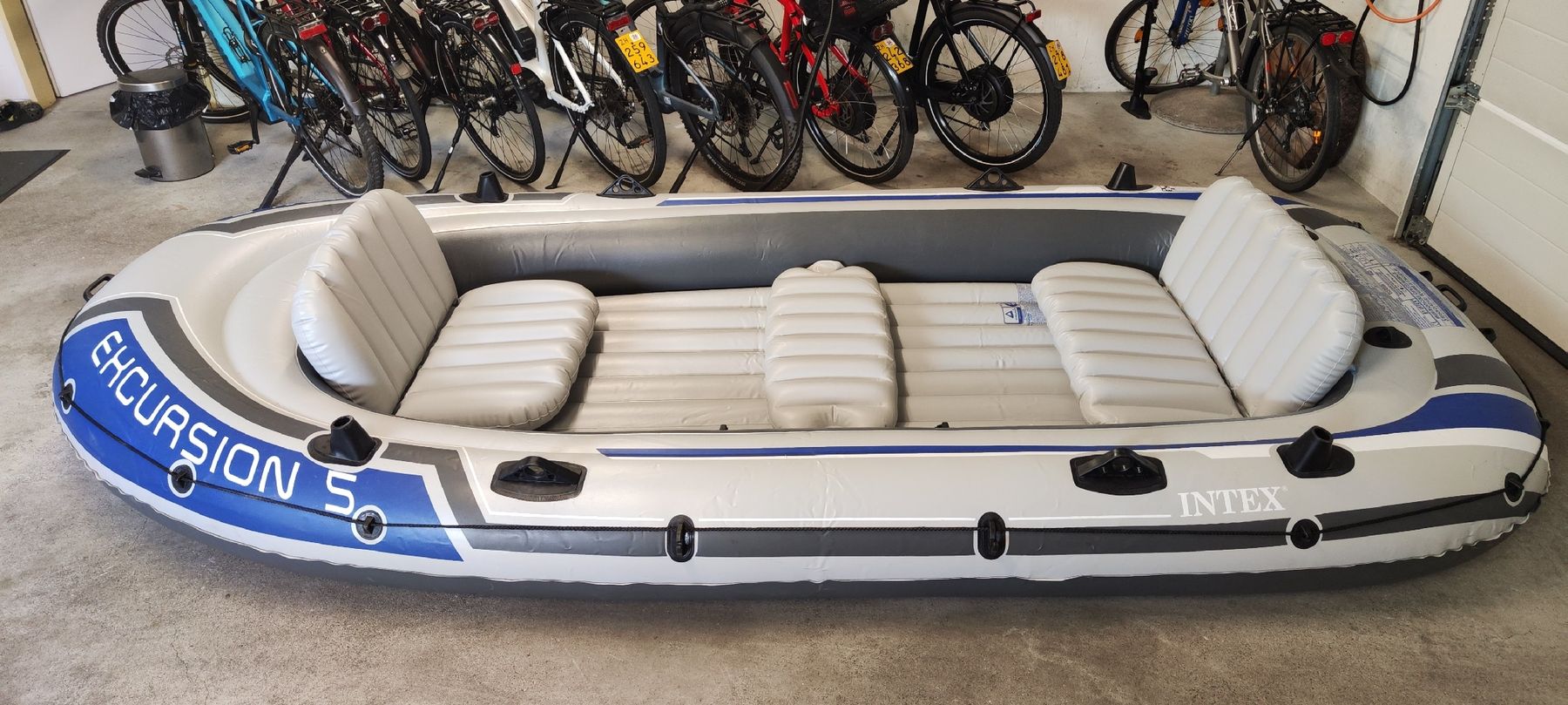 Boote: Schlauchboot Intex Excursion 5 Grau 366cm, neuwertig 5 Pers. – Neu (gemäss Beschreibung) aus Flurlingen von Abbcbb 2