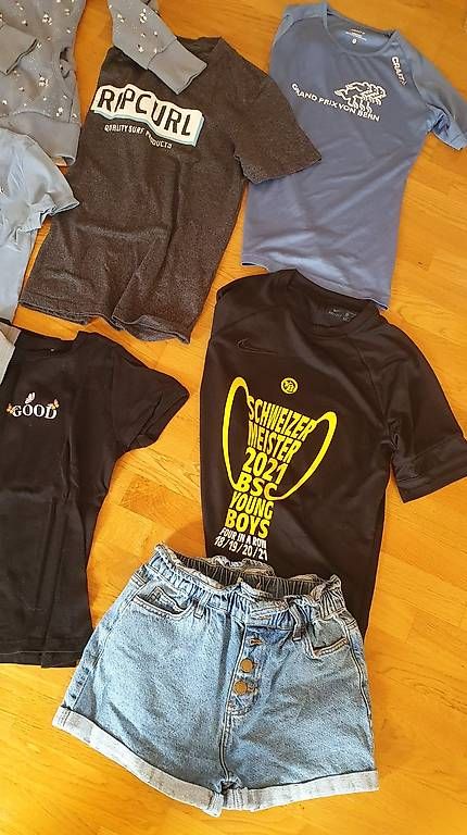 Lotti & Set di vestiti: Grosses Kleiderset Mädchen Grösse S – Usato da Niederwangen b. Bern venduto da thurncaro 2