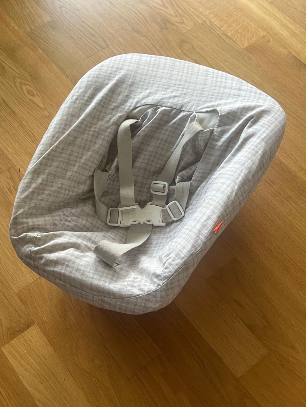 Seggioloni: STOKKE Tripp Trapp Newborn Set – Usato da Wettswil venduto da chachoudierickx