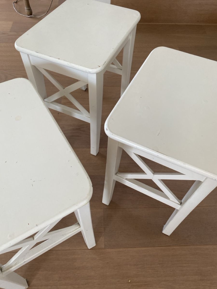 Ikea Tabourets: Hocker weiss 3er Set  – D'occasion à Niederrohrdorf par StefMont 1