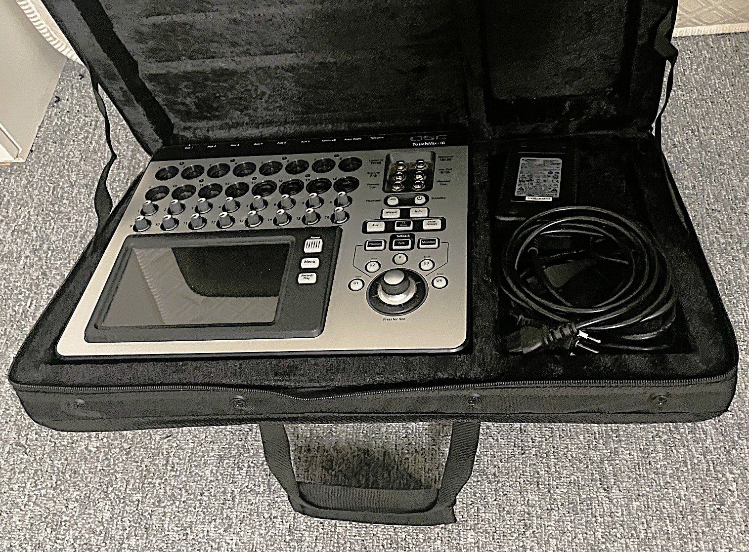 Qsc Console di mixaggio: Digital-Mischpult QSC TouchMix 16 mit Case – Usato da Wattwil venduto da webrawa 1