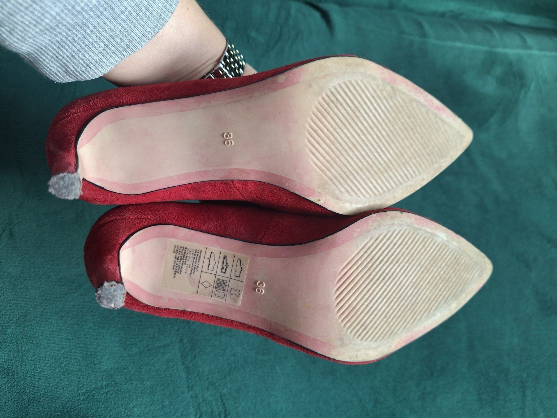 H&M Scarpe da donna: Elegante rote Pumps Gr. 36 - Wildleder – Usato da Zürich venduto da If4 3