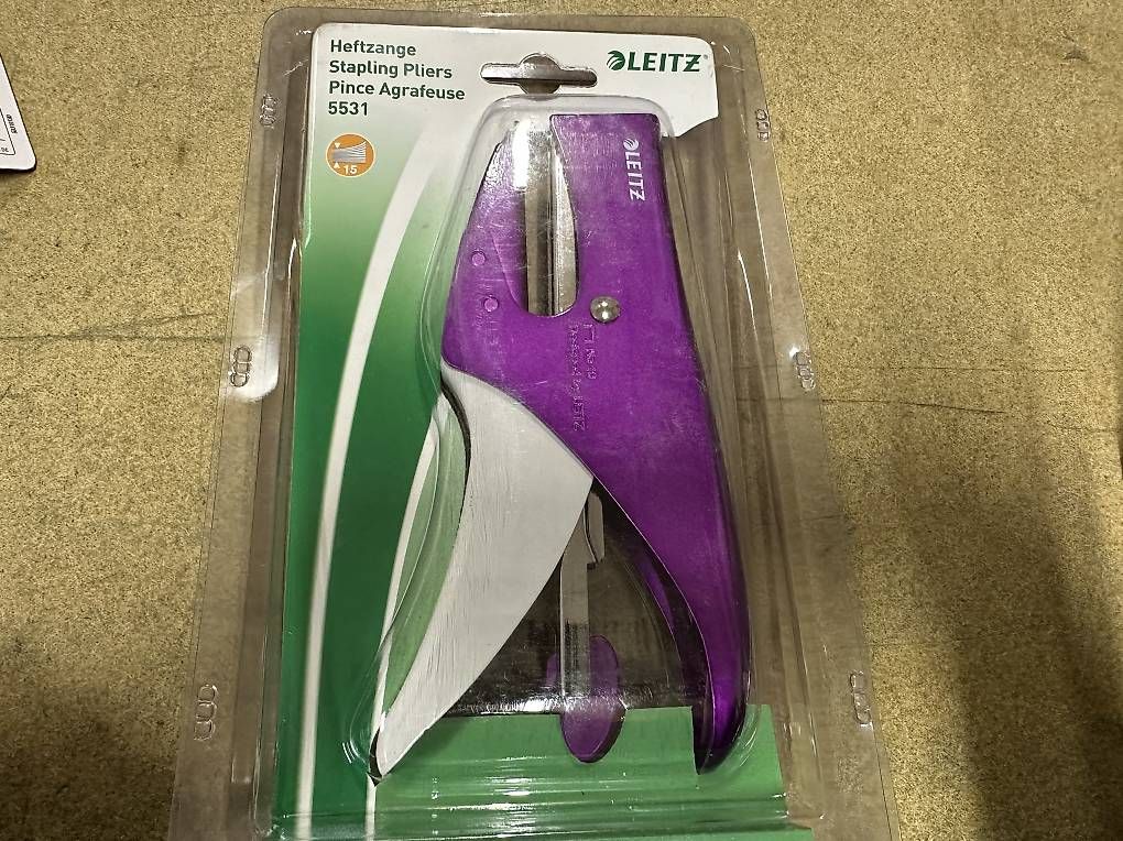 Bindegeräte: neue Leitz WOW Heftzange in violett – Neu und originalverpackt aus Necker von liq24 2
