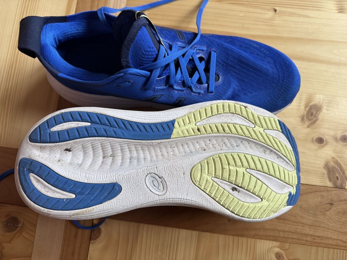 Asics Scarpe da uomo: Asics Laufschuhe, Grösse 46 – Usato da Au ZH venduto da e.nila 3