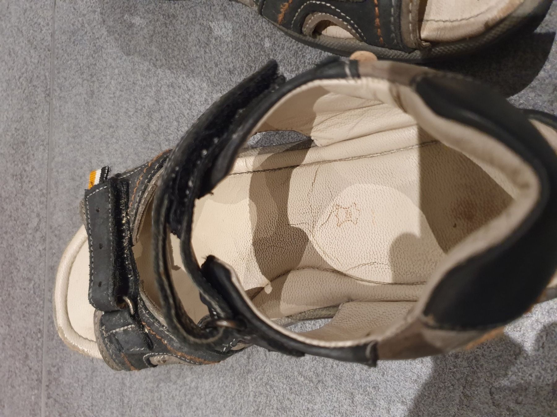 Schuhe für Jungen: Sandalen 2x Grösse 33 + 34 – Gebraucht aus Altendorf von MiriCaj 5