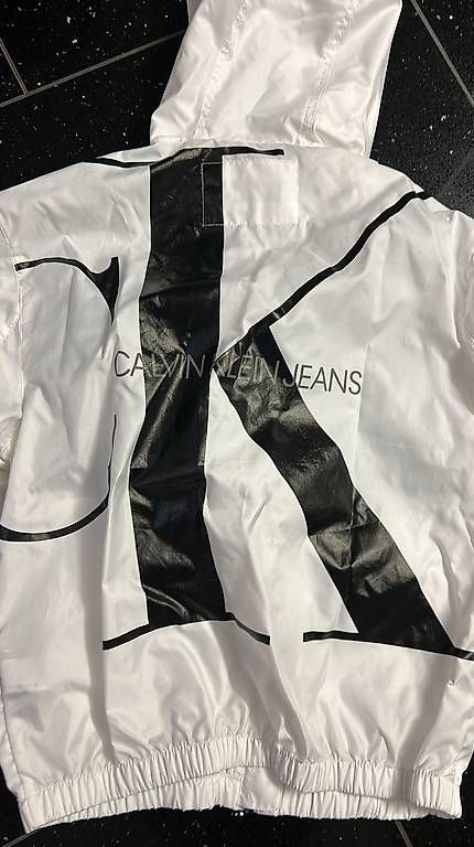 Jacken: Calvin Klein Jacke – Gebraucht aus Rupperswil von amrilu01 1