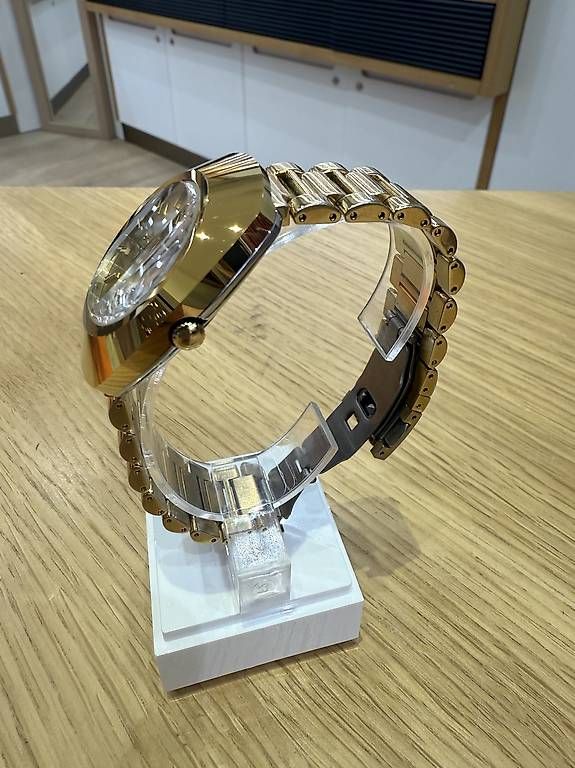 Orologi: Rado DiaStar  Swiss Made  Day-Date  Scratchproof – Usato da Allschwil venduto da Paradies_Allschwil 1