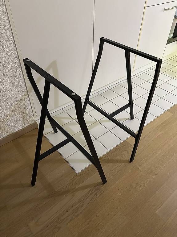 Scaffali: Set d'étagères en métal – Usato da Fribourg venduto da Brosciuttofunghi 2