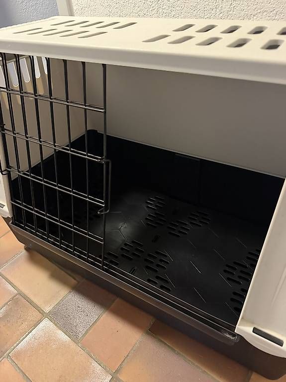 Gabbie, trasporto & Sicurezza: Hundebox  – Usato da Wilen b. Wil venduto da Valerx 1