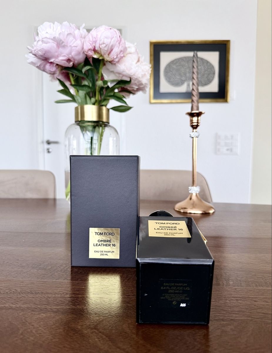 Flaconi: Ombré Leather 16 by Tom Ford 250ml - Empty Flacon – Usato da Solothurn venduto da kor_7mpb 2