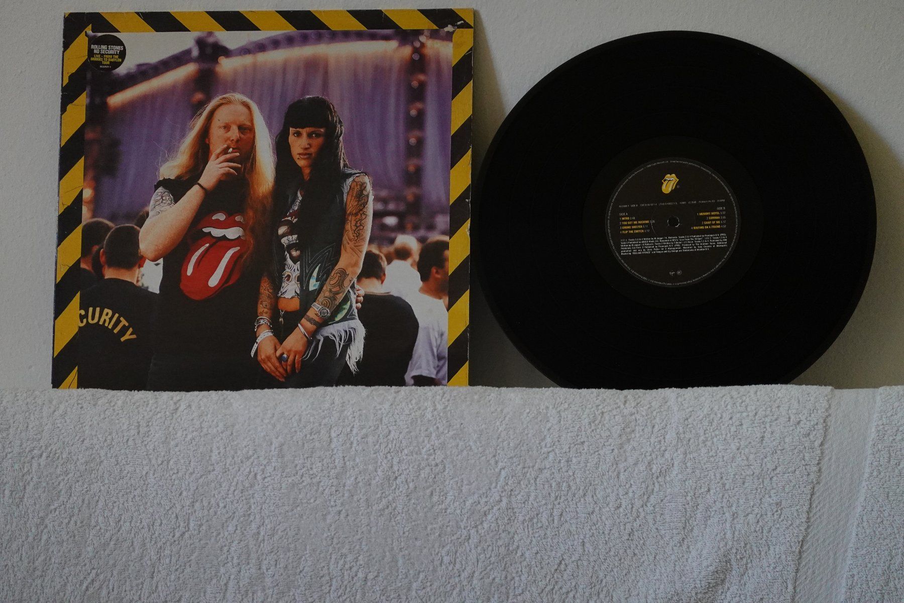 Dischi in vinile: Rolling Stones No Security – Usato da undervelier venduto da usc_7wvr